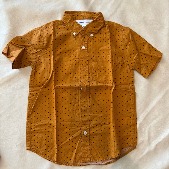 Bundle of boy button down shorts Zara, little co., and old navy - Picture 9 of 15